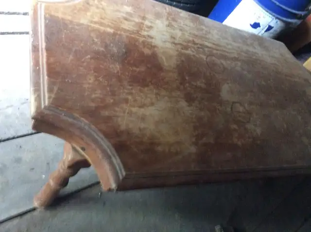ESTATE SALE .....VINTAGE CHAIRS AND TABLES....$45 up.... in Dining Tables & Sets in Hamilton - Image 9
