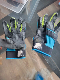 Easton gloves