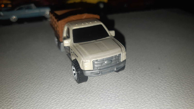 Ford F-350 loose Matchbox mint condition  in Toys & Games in Guelph - Image 4