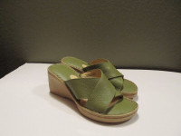 Geronimo leather women's sandals size 9. Brand new.