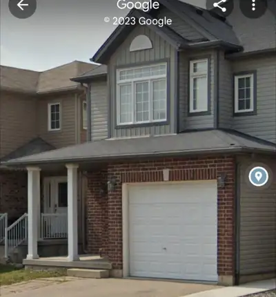 A single car garage located near the Boardwalk in Kitchener is available immediately. Intersection U...