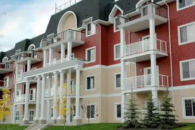 2 BDM / 2 Bath Top Floor MacEwan Condo For Rent