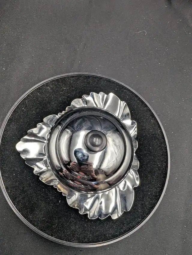 Vintage Glass and Chrome Butter Dish / Condiment Dish in Kitchen & Dining Wares in Calgary - Image 7