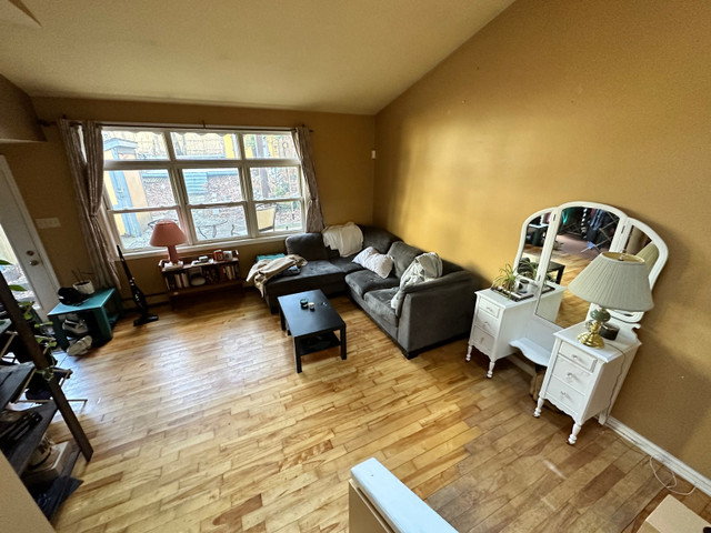 Massive master bedroom available  in Long Term Rentals in City of Halifax - Image 4