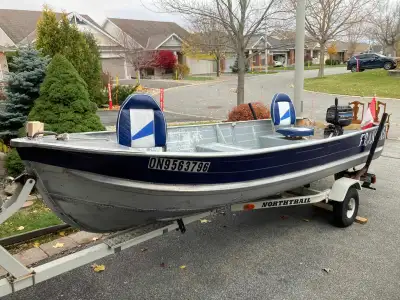 Chaloupe entièrement équipé: avec remorque , 2 moteurs ( -Mercury 9.8 avec tank et -moteur électriqu...