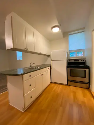 Bachelor/Studio for Rent - $1350 all inclusive - Downtown