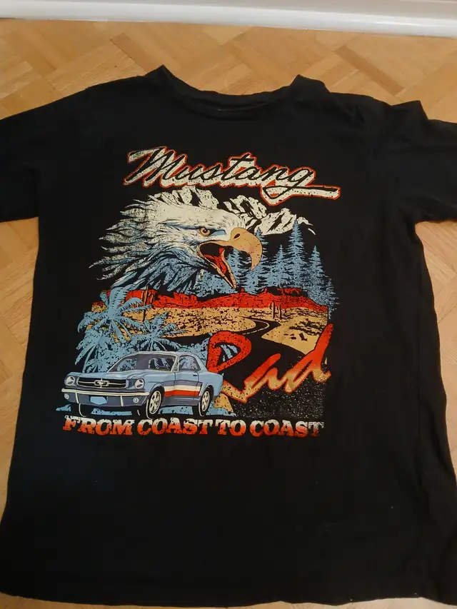 vintage small FORD MUSTANG T-SHIRT
