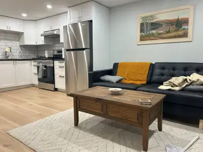 Furnished Room Available – Close to uOttawa university and la cite college. Newly renovated 3 bedroo...