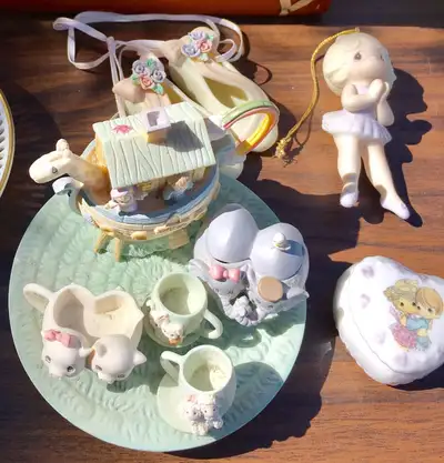 This is for a lot of 4 items: 3 Precious Moments items & Ballet Shoes Ornament. There is a little ti...
