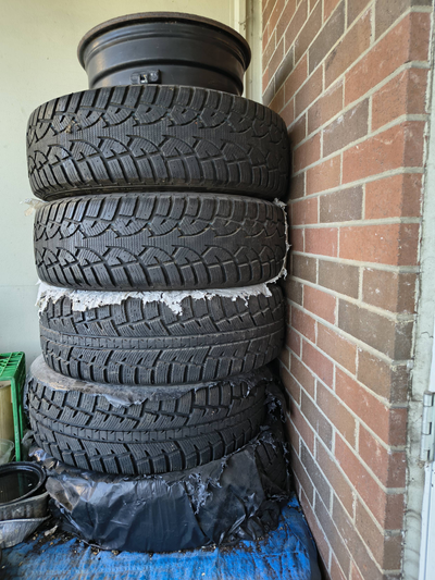 General Altimax Arctic 215/65 R17 990 Max Interior Pressure / Central Standard Load/ Max Max 775KG17...