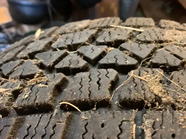 arctic claw winter tires 195 /70r 14 in Tires & Rims in Ottawa - Image 4