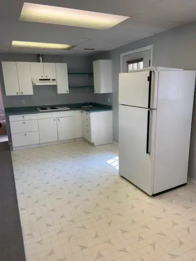 Avail July 15. Nice 2 bedroom suite on first floor of house. Minutes to university and downtown. In...