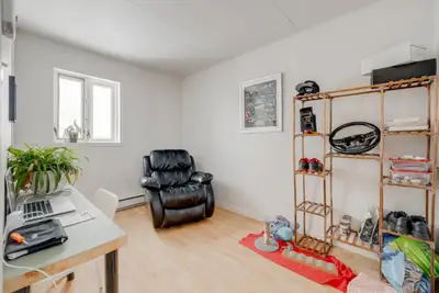 Logement 9 1/2 à louer avec jardins de 8 000 pc à sur 174 route Dussault dans la ville de Dschambaul...