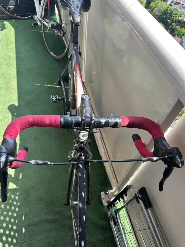 2 Road bikes for sale62863733029379122