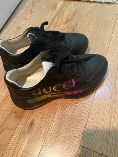 Size 38, Comes with the box, purchased it for 1100 in holt renfrew. Dm for more details
