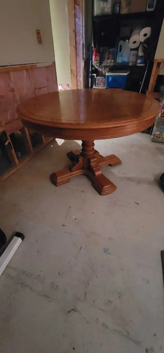 Solid Oak Dining Table Set – 6 Chairs + 2 Leaves (Seats 6–8). in Dining Tables & Sets in Barrie - Image 4
