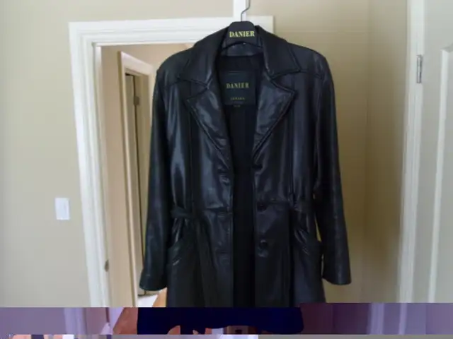 Women's Wool , Cashmere, Leather Coats/Jackets S/ XS in Women's - Tops & Outerwear in Markham / York Region - Image 6
