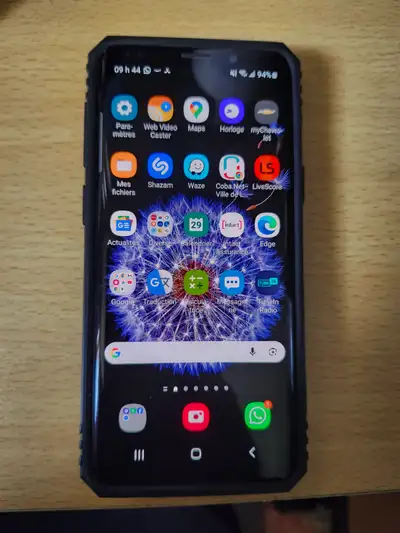 Samsung Galaxy S9 64 Go, super bon état plus étui support magnet, View more