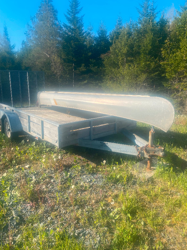 17 foot canoe Canoes, Kayaks & Paddles Bedford Kijiji