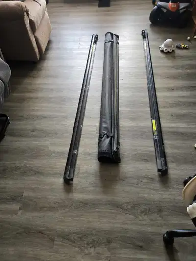 Toll up tonneau fir truck 80 × 64" With clamps No holes.