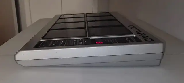 Roland Octapad - PAD 80 MIDI Pad Controller in Drums & Percussion in City of Toronto - Image 7