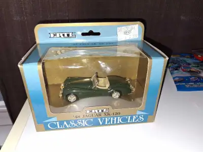 - 1948 Jaguar XK-120 - ERTL Classic Vehicles (1990) - 1/43 scale diecast car - $15