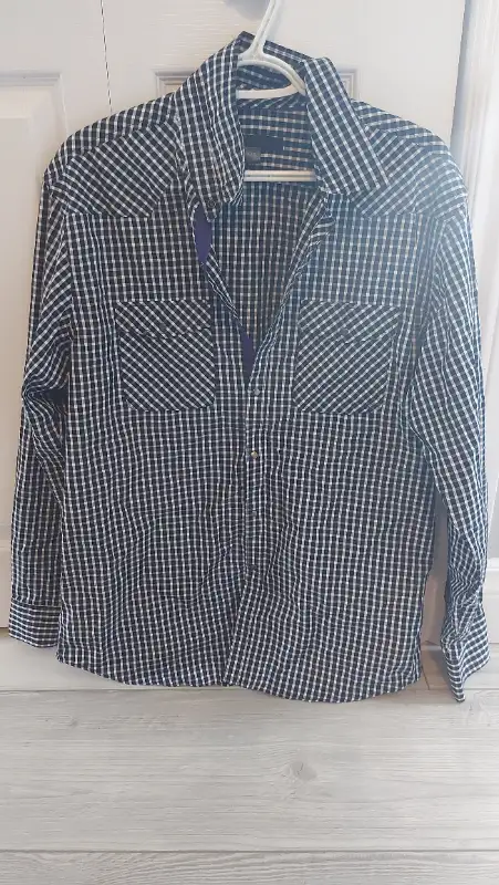 Kenneth Cole New York Men’s Shirts!  Brand New! 50% off! in Men's in Belleville - Image 5