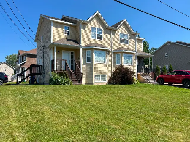 Beautiful 3 bedroom Semi Detached home in Dieppe for rent