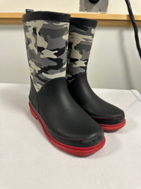 Kids rain boots- size 1