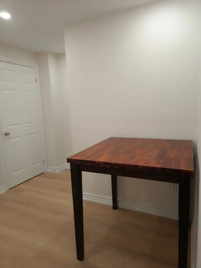 Two basement rooms for student rental in Room Rentals & Roommates in Peterborough - Image 4
