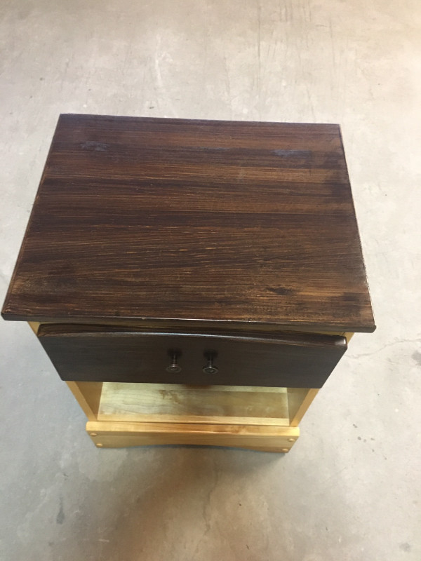 Solid Wood Nightstand/ End Table in Other Tables in Kingston - Image 3