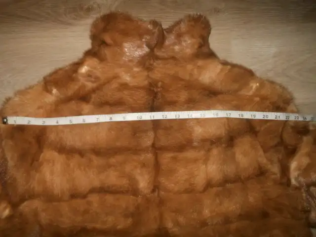Mink Fur coat in Women's - Tops & Outerwear in City of Montréal - Image 8