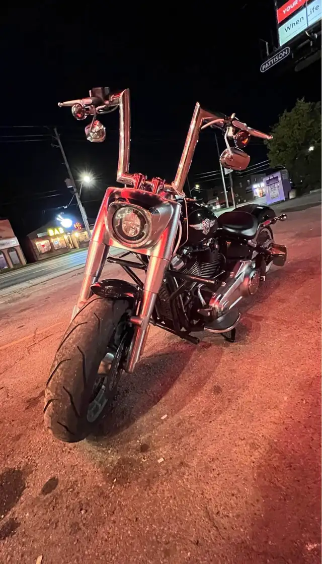 Harley Davidson Fat Boy Bobber in Street, Cruisers & Choppers in Hamilton - Image 4