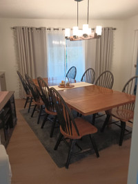 SOLID WOOD COUNTRY DINING TABLE