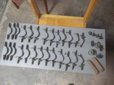 POIGNÉES, COULISSES, CHARNIÈRES..., View more