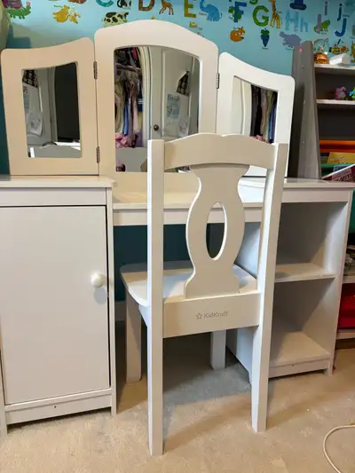 KidKraft Deluxe Vanity, View more