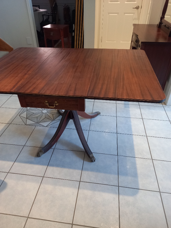 Mahogany table in Other Tables in Oakville / Halton Region