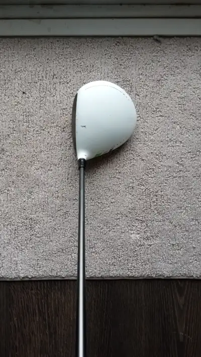 Right-handed Taylormade RBZ driver Released 2012 9.5° loft (adjustable loft/face angle) Stock Matrix...