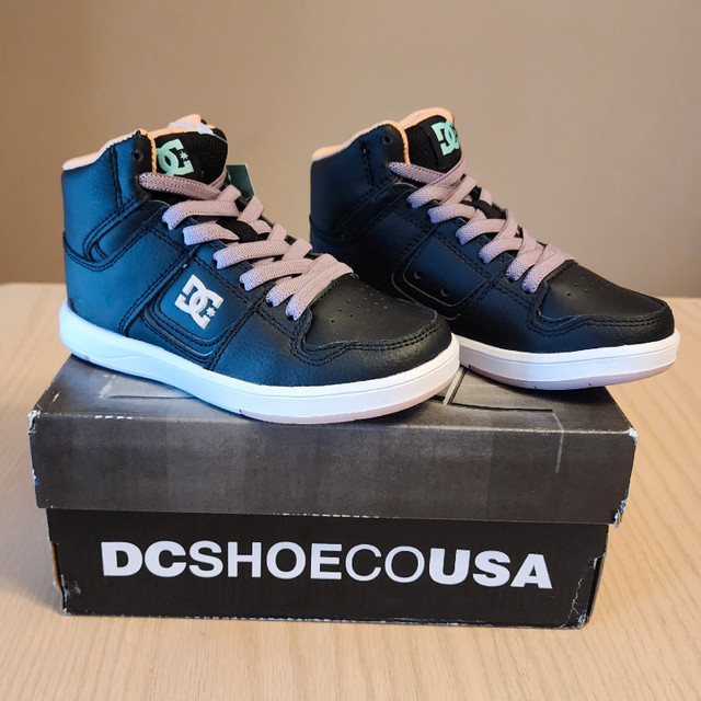 DC hi-top sneakers girls size 12 in Kids & Youth in Prince George