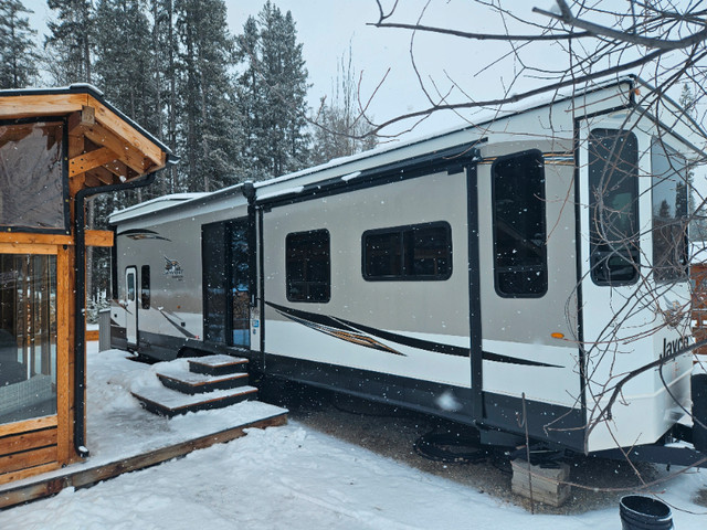 2021 Jayco Bungalow 40Loft in Park Models in Calgary