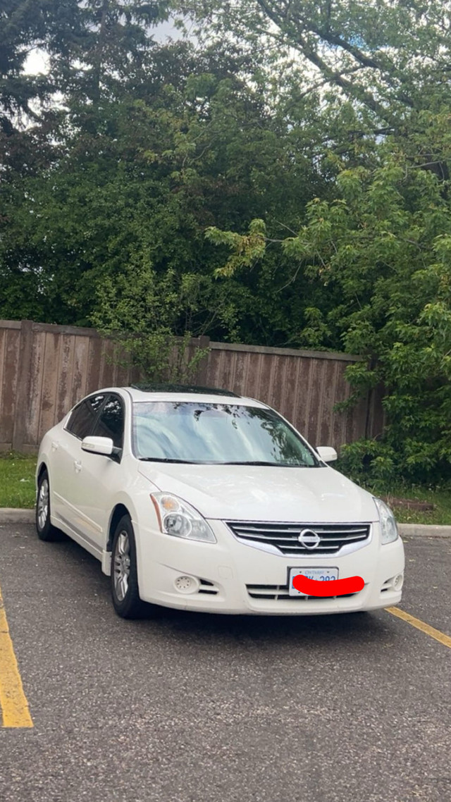 nissan altima  in Cars & Trucks in Mississauga / Peel Region - Image 2