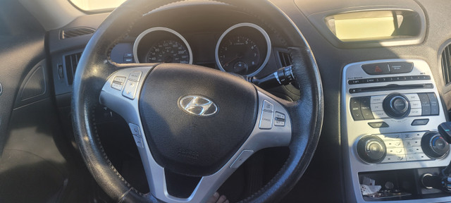 2010 hyundai genesis coupe in Cars & Trucks in Cornwall - Image 2