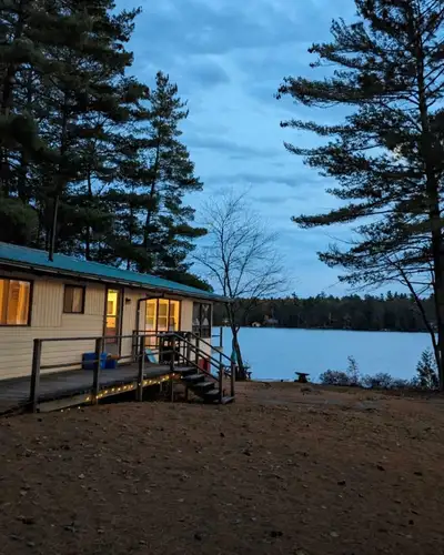 YOU HAVE FOUND IT! Nestled on the beautiful Canadian Shield, this 4-bedroom cottage is the perfect p...