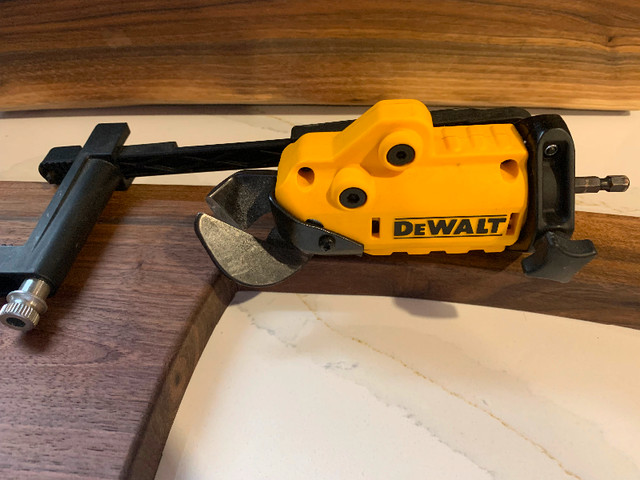 Dewalt Shear Attachment in Power Tools in Oshawa / Durham Region