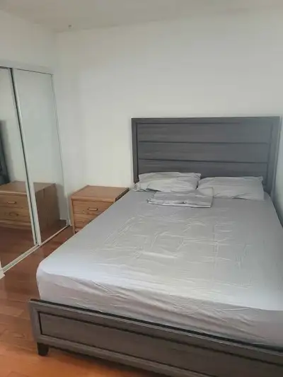 Room for rent. Rutherford/Queen