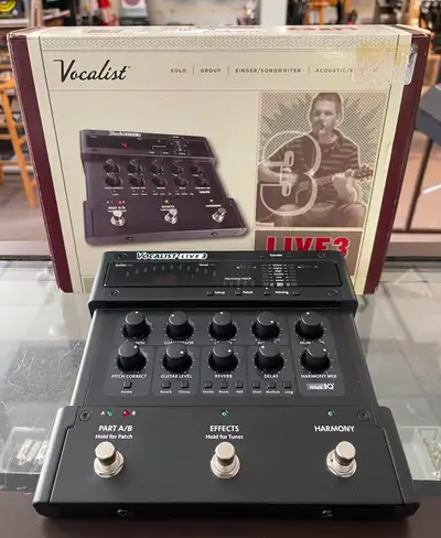 Digitech Vocalist Live 3 w/ Box & Power Supply, View more