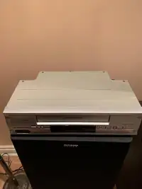 VCR & VHS tapes 
