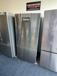 NEW 31” GE Counter Depth Bottom Freezer Fridge (17.7 Cu.Ft)   London Ontario Preview