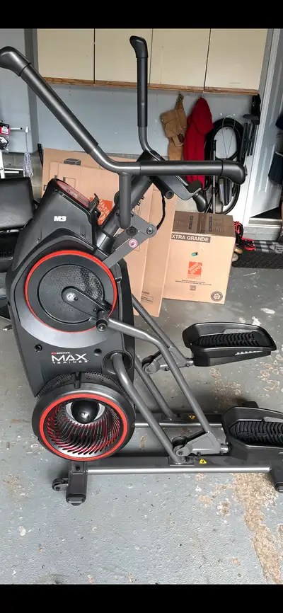 Bowflex m3 tread climber, like new. Used a couple of times. It sells for 1400.00 at Canadian tire ri...