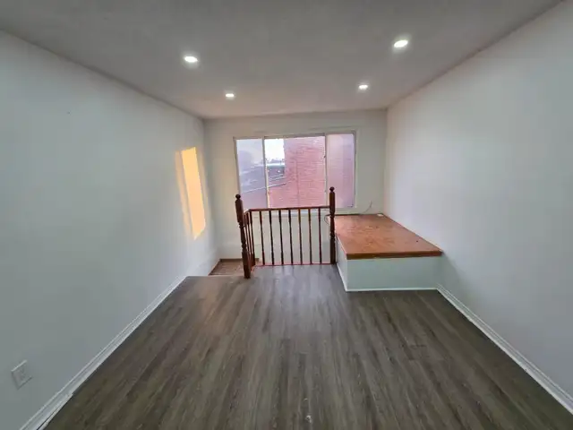 1843 Davenport Rd, Toronto, photo 3 of 4